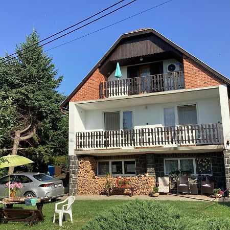 Ferienwohnung Ibolya Apartman Badacsony Exterior foto
